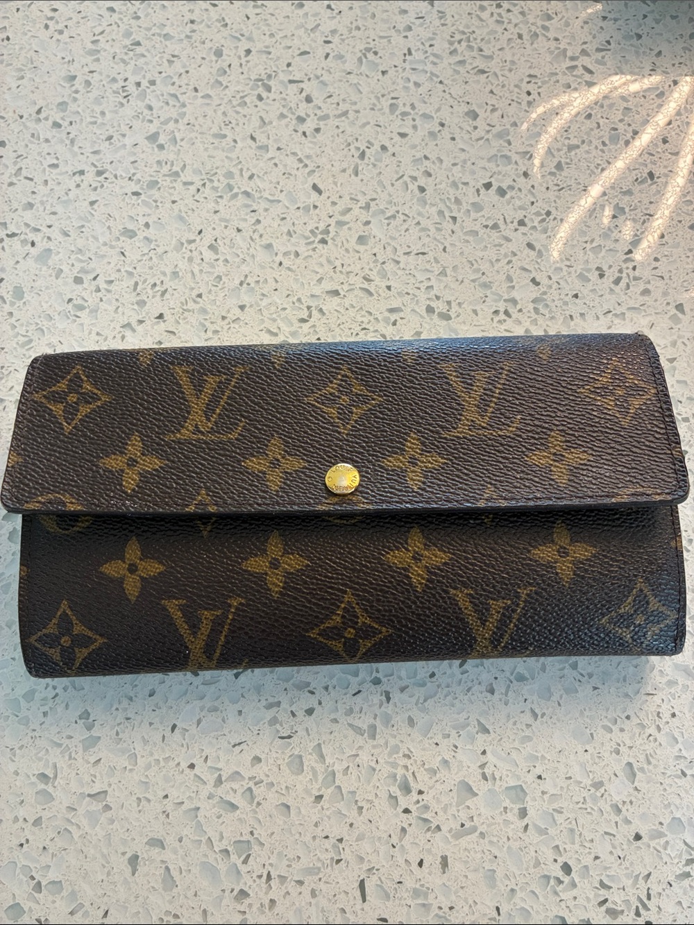 Louis Vuitton Sarah Wallet in Monogram - Brown